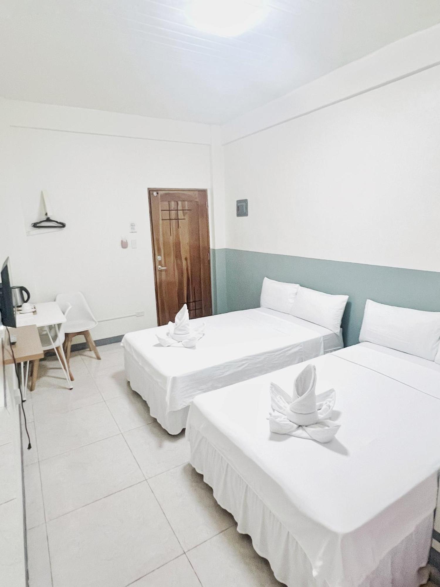 Verra Inn Tagaytay City Bagian luar foto