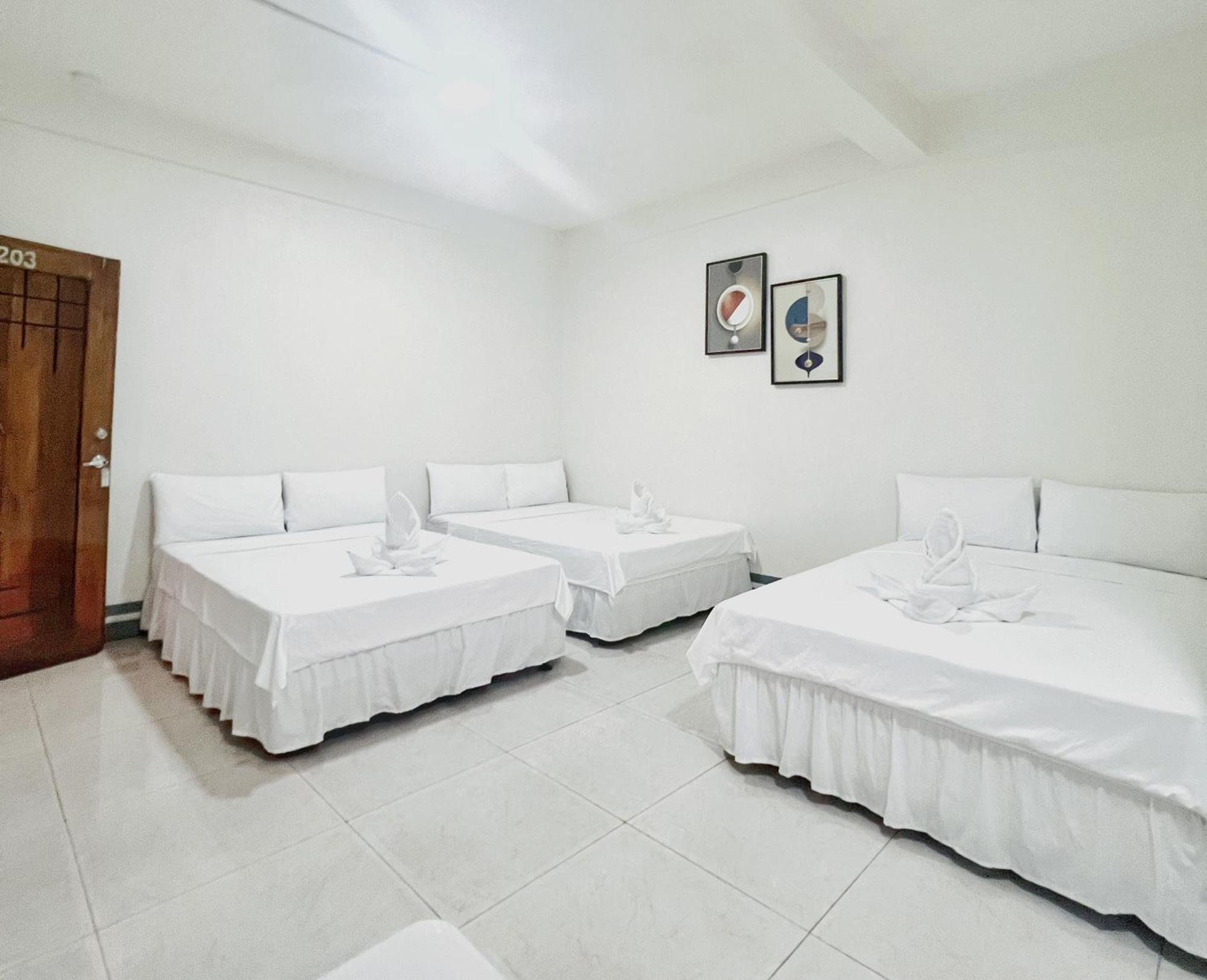 Verra Inn Tagaytay City Bagian luar foto